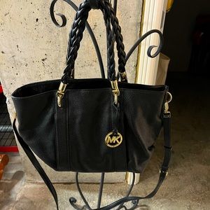 Michael Kors purse, like new